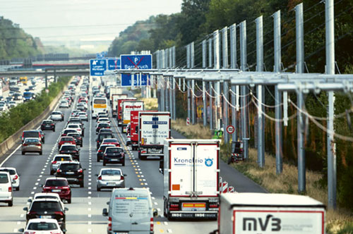Autopista A5, cerca del aeropuerto de Frankfurt. Foto: hibridosyelectricos.com